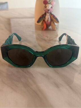 NWT Kurt Geiger Green Tinted Cat-Eye Sunglasses
